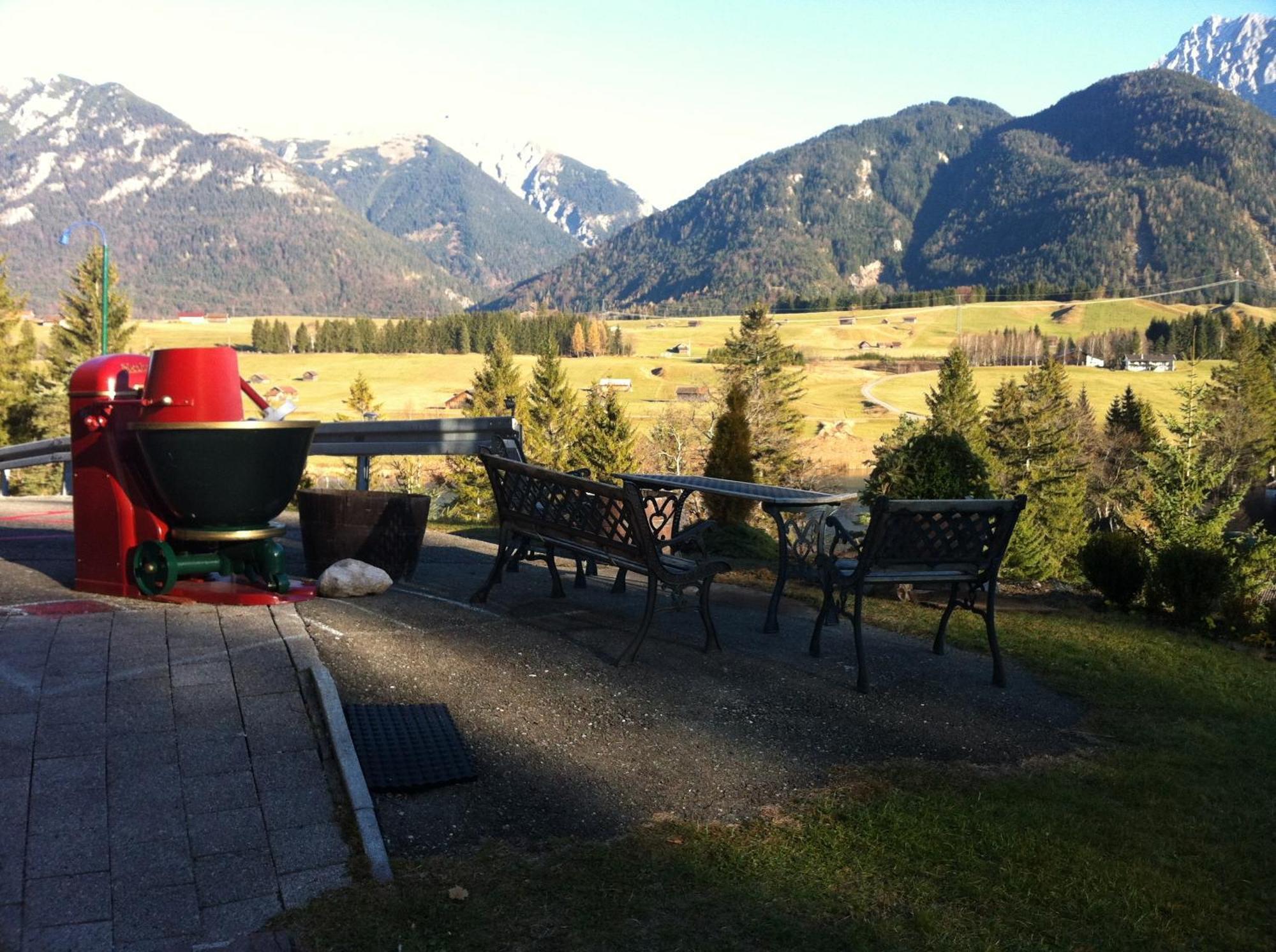 Baeckeralm - B&B 16 + Mittenwald Exterior photo